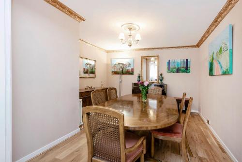 Prime London Apartment Oxford Circus — 4-Star Luxury Hotel in London, United Kingdom