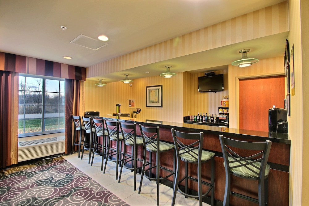 AmericInn by Wyndham Oshkosh - photo 27