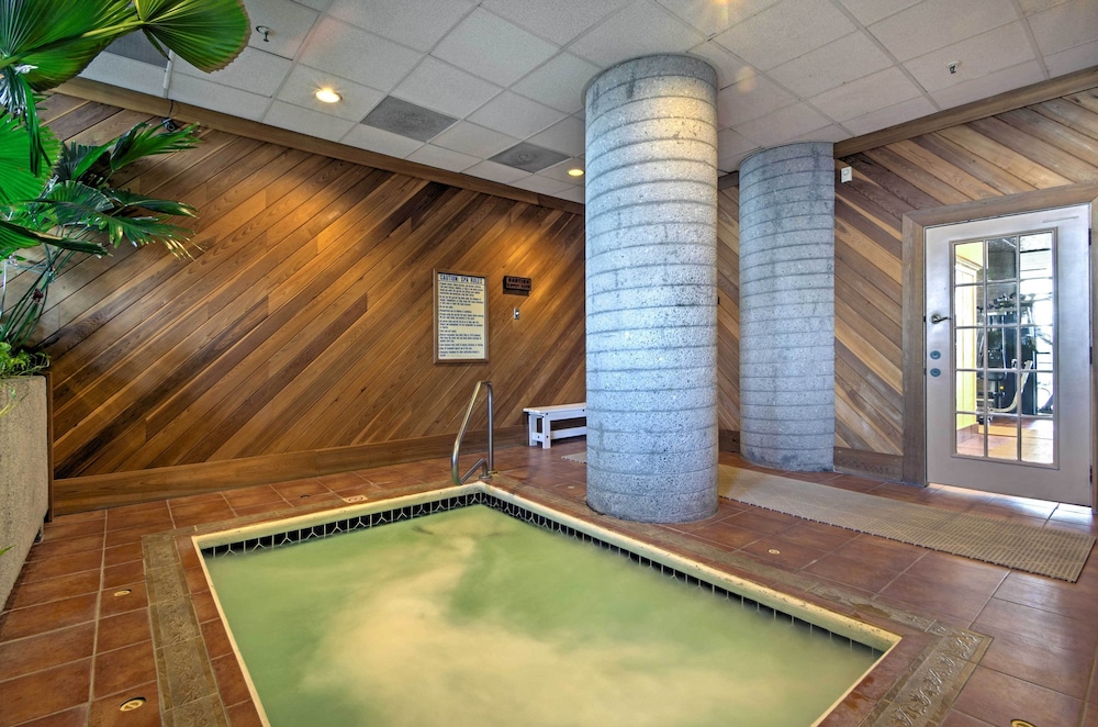 4 Mi to Sugar Mtn Resort: Condo w Indoor Pool - photo 17
