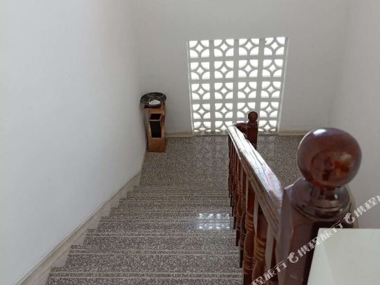 Xianghe Hotel — Unknown City — photo 3