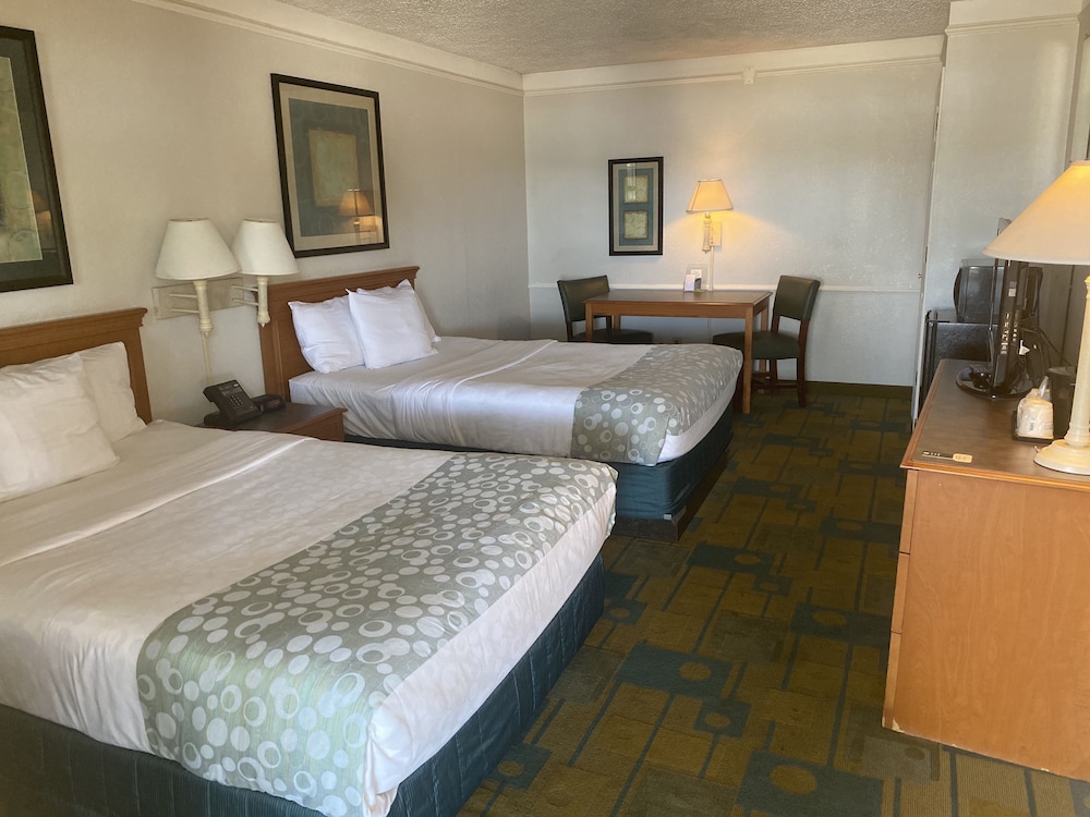 La Quinta Inn by Wyndham Tyler - photo 6
