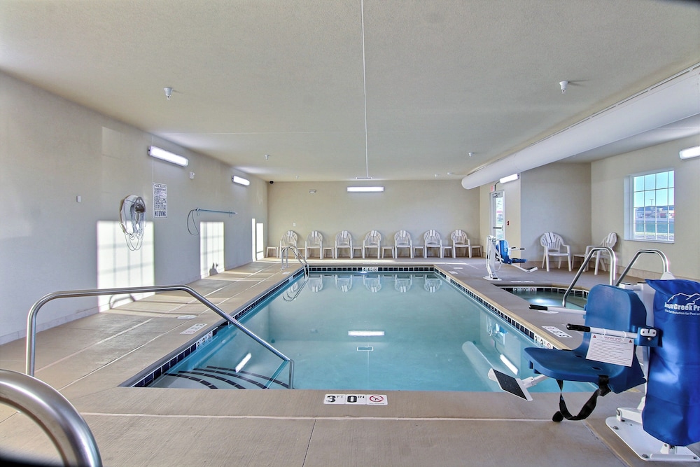 Cobblestone Hotel & Suites Beulah - photo 21