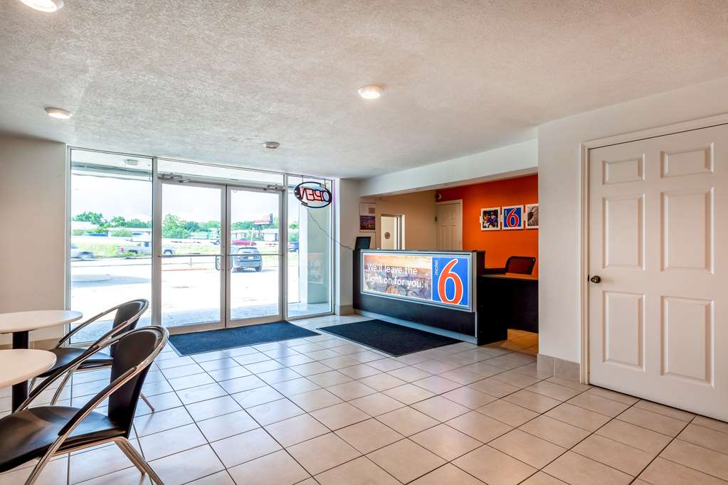 Motel 6 Houston TX East - photo 18