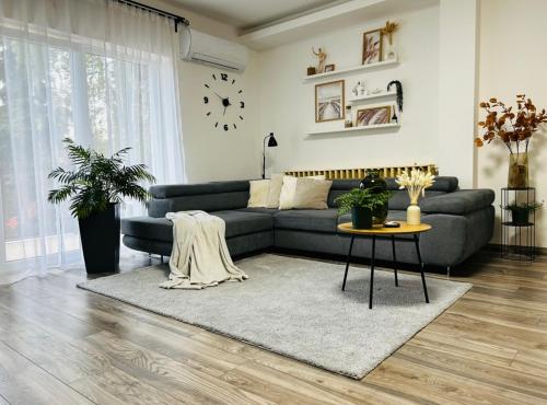 Gabi Apartman — 4-Star Luxury Hotel in Gyenesdias, Hungary
