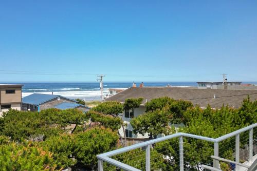 Loki's Kingdom — 4-Star Luxury Hotel in Rockaway Beach, United States