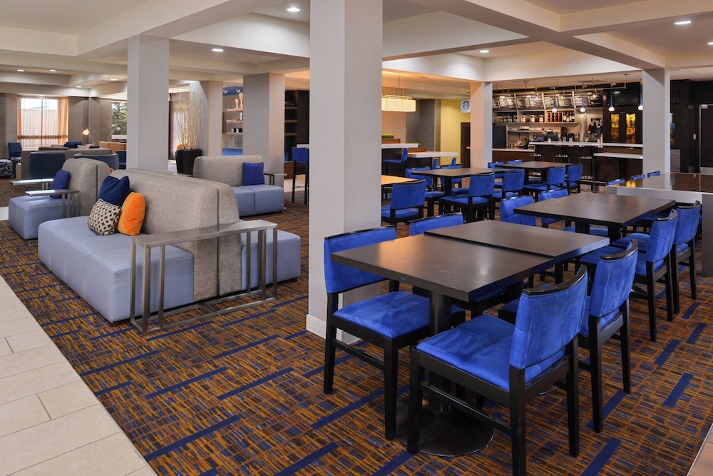 Courtyard by Marriott Milwaukee Brown Deer - photo 3