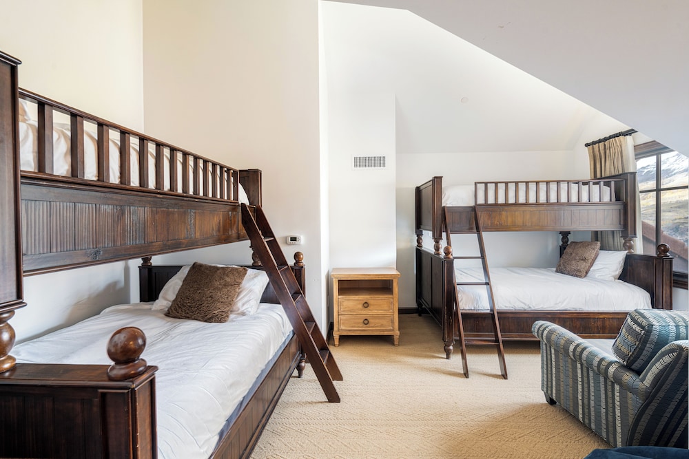 Madeline Hotel & Residences Auberge Collection - photo 50