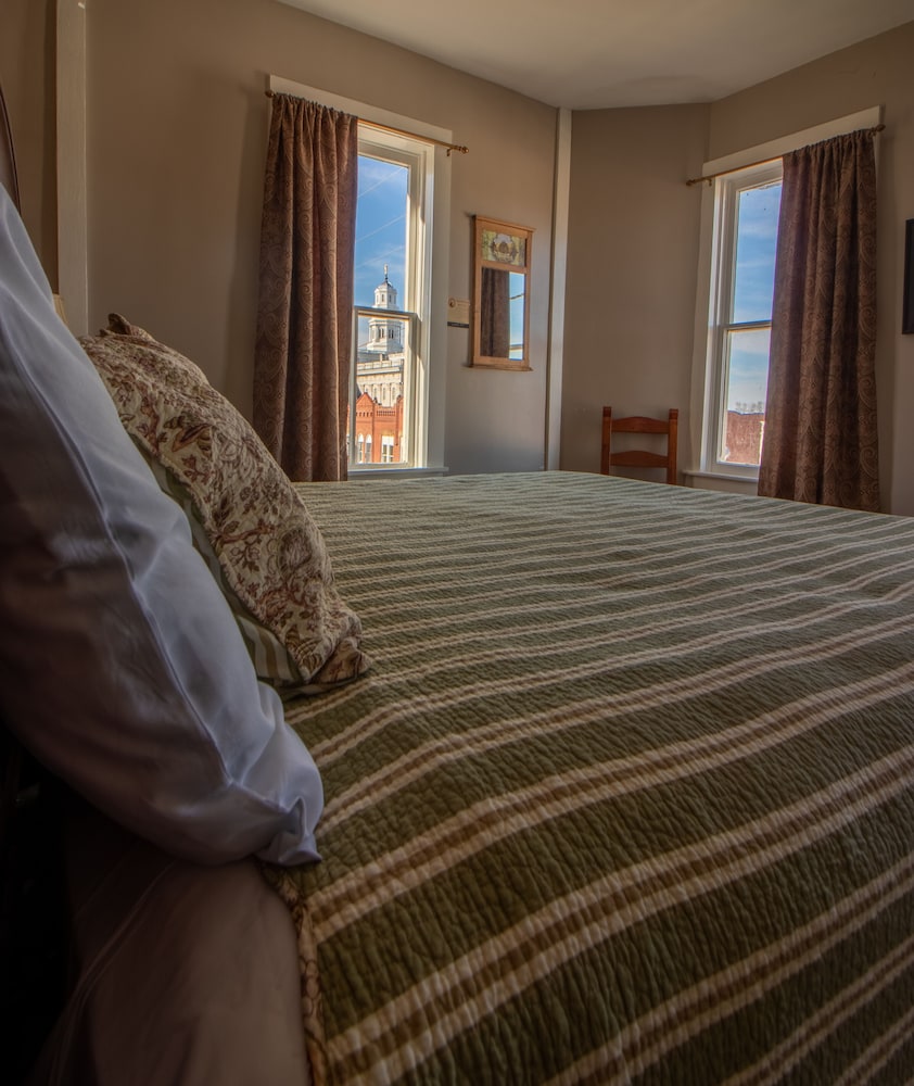 Nauvoo Temple House Hotel - photo 78