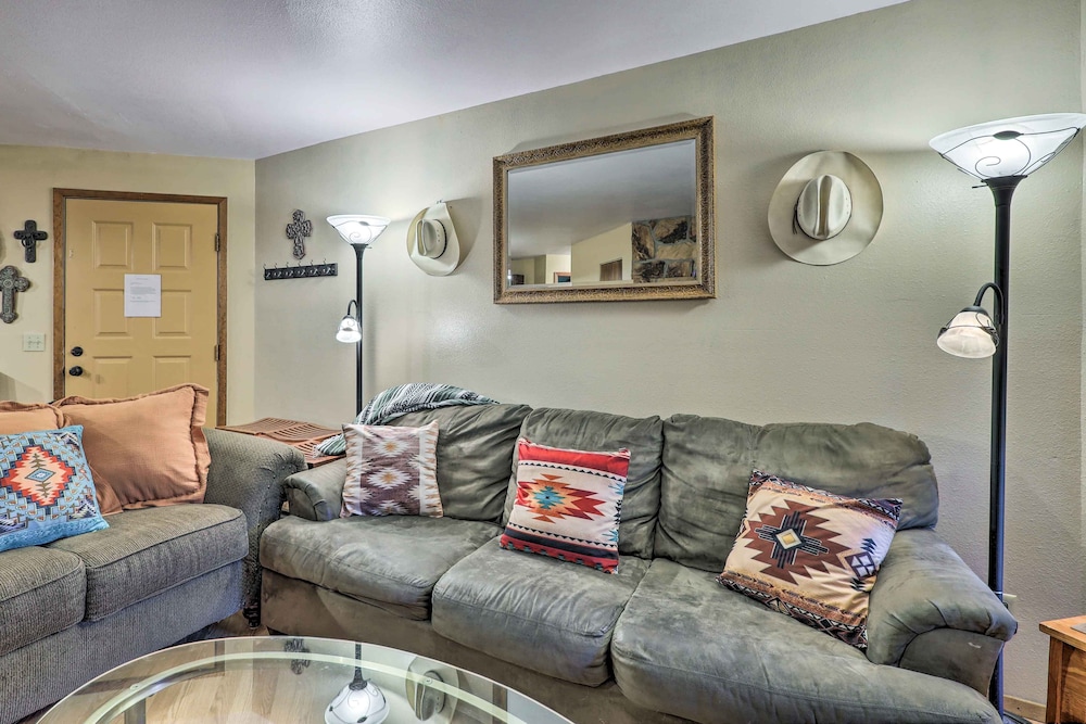 Rustic Condo with Deck Less Than 1 Mi to Angel Fire Resort - photo 2