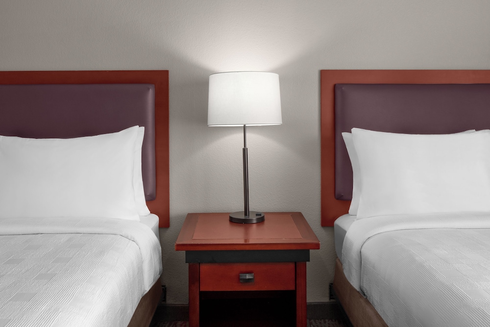 Larkspur Landing Extended Stay Suites Sunnyvale - photo 4