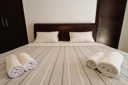 Stylish 3BR Apt near Mziuri Park By Wehost