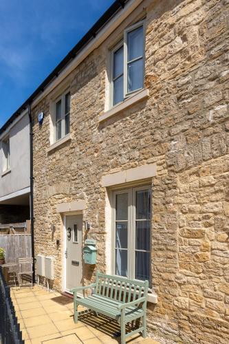 Beautiful Honeycomb Cottage in heart of Cotswolds — 4-Star Luxury Hotel in Chipping Norton, United Kingdom
