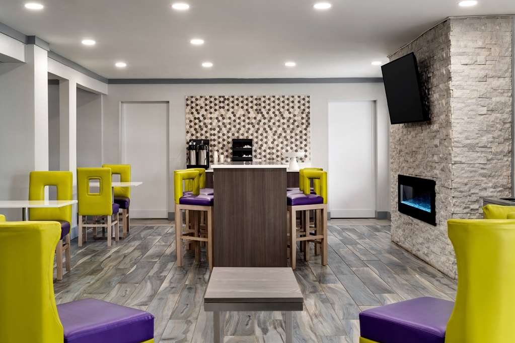 La Quinta Inn by Wyndham Birmingham Inverness - photo 6