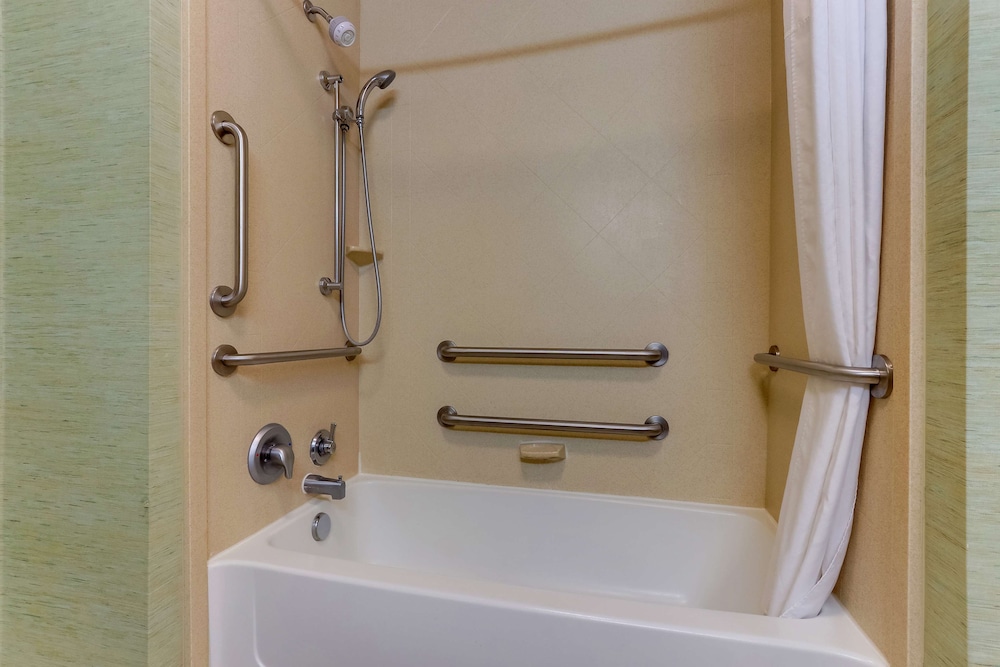 Hampton Inn & Suites Swansboro Near Camp Lejeune - photo 31