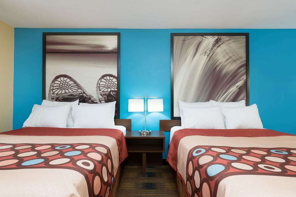 Super 8 by Wyndham Rochester Mayo Clinic Area - photo 11