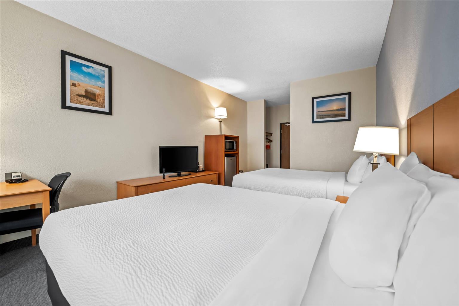 Quality Inn Dubuque on Hwy 20 - photo 18