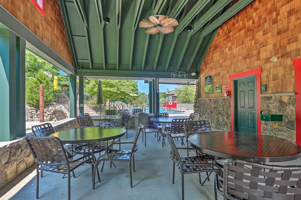 1 Mi to Mountain Creek Resort: Condo w Balcony - photo 26