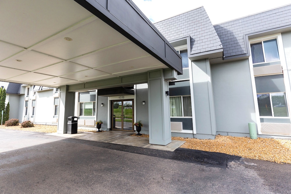 Coratel Inn & Suites by Jasper Mankato - photo 55