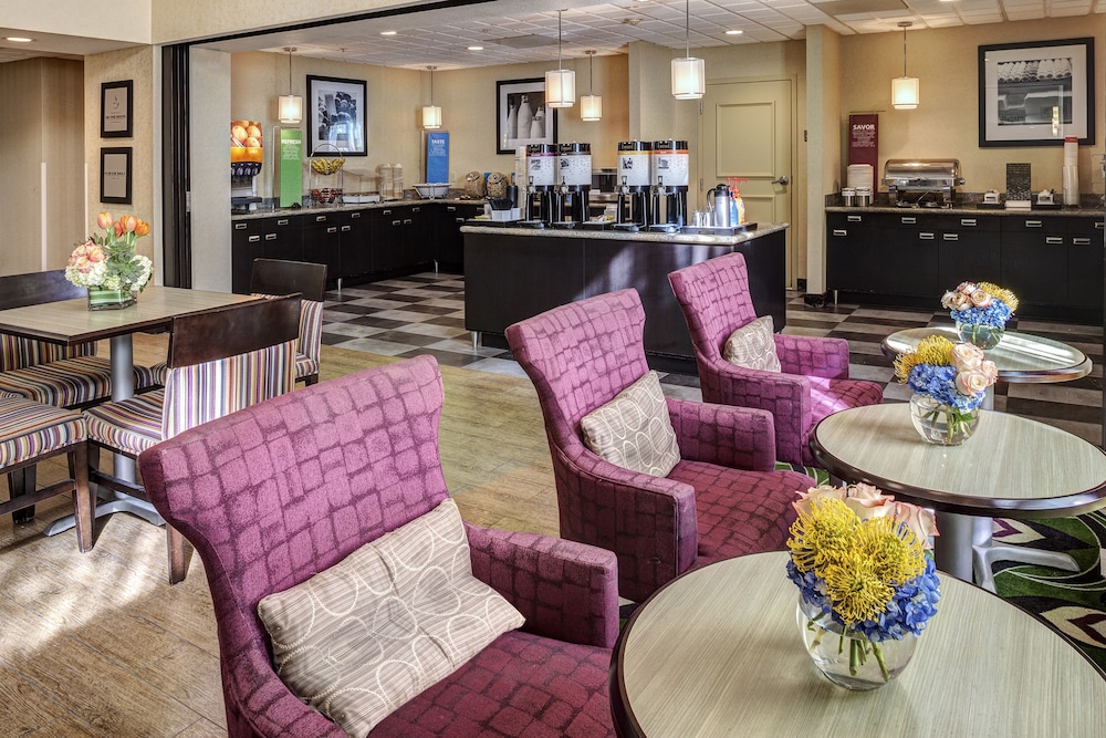 Hampton Inn & Suites Palm Desert - photo 47