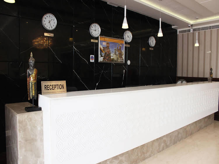 FabHotel TDI Mall Fatehabad Rd in Agra, India