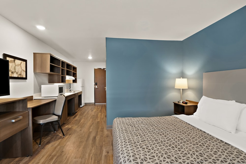 WoodSpring Suites Fort Collins - photo 9