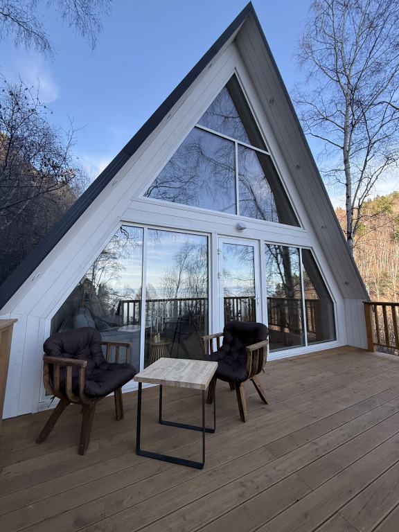 Domik Na Kholme in Listvyanka, Russia