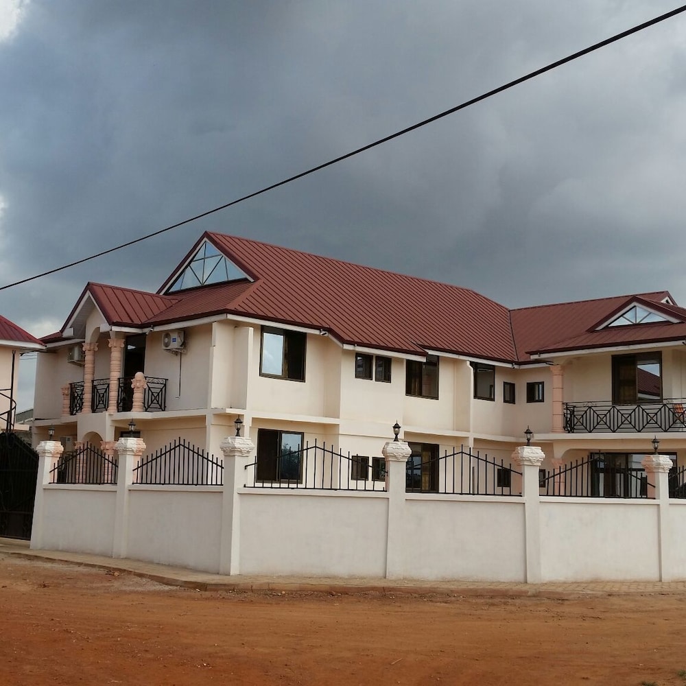 Moonlite Hotel Sunyani Airport in Sunyani, Ghana