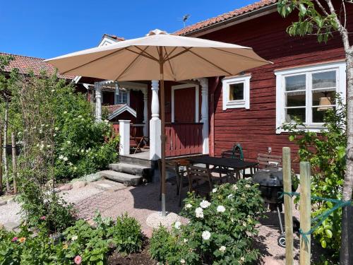 Villa Wargquist — 4-Star Luxury Hotel in Djuras, Sweden
