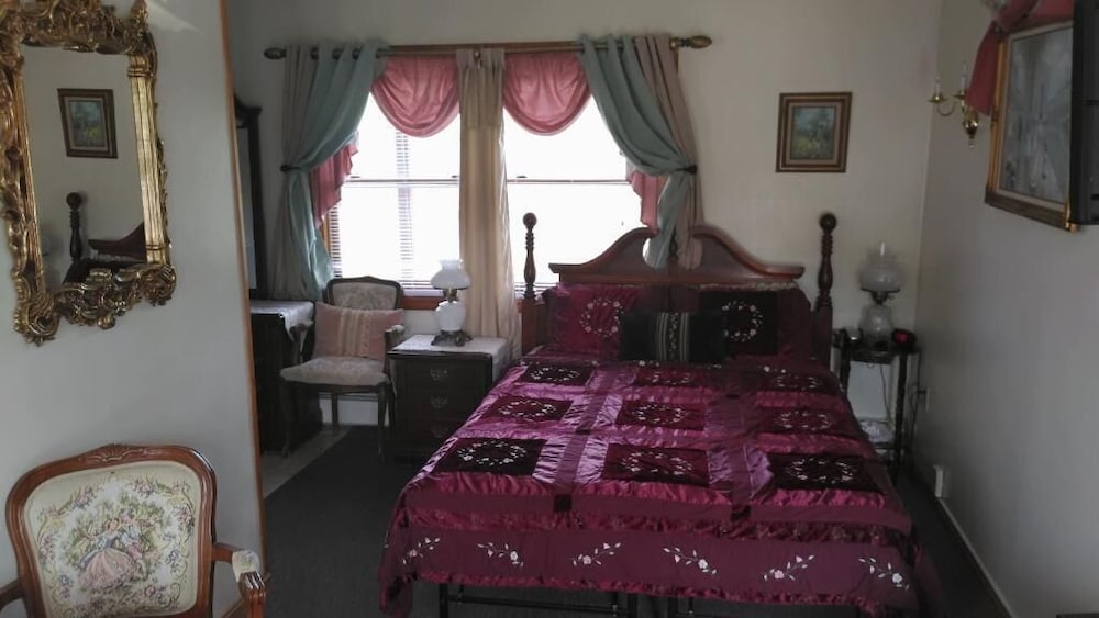 Midway Lodging - photo 11