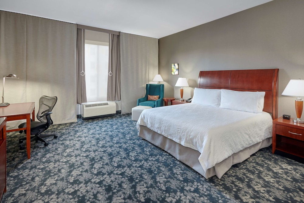 Hilton Garden Inn Lake Forest Mettawa - photo 22