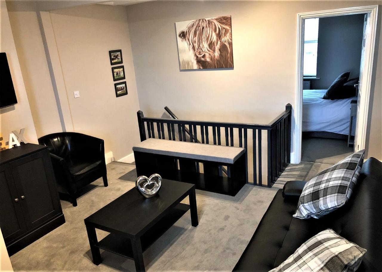 Eclipse Apartment No 2 — 4-Star Luxury Hotel in Newmarket, United Kingdom