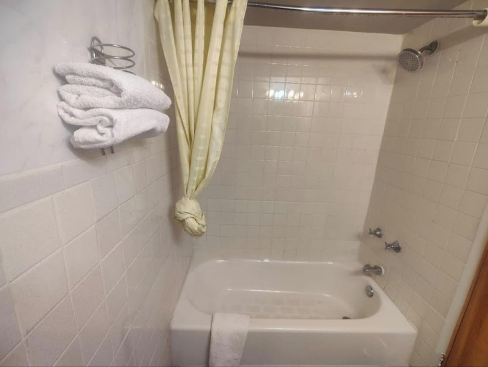 Motel Edgebrook Chicago North Shore by OYO - photo 23