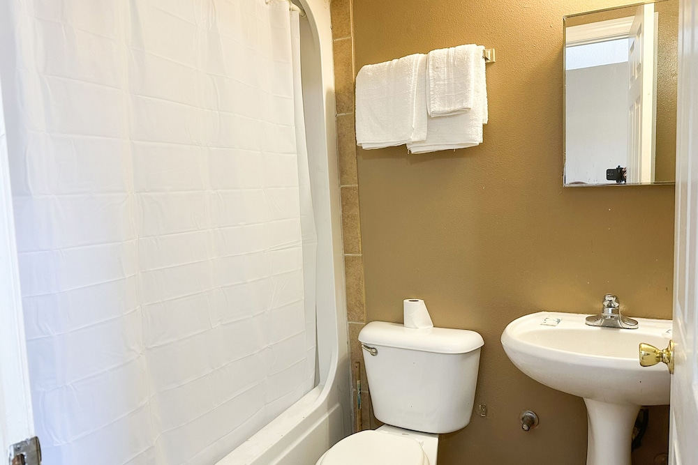 Sparta Seven Motel By OYO near Milledgeville - photo 28