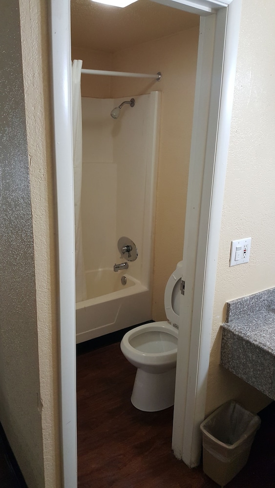 Mentor Home Inn - photo 19