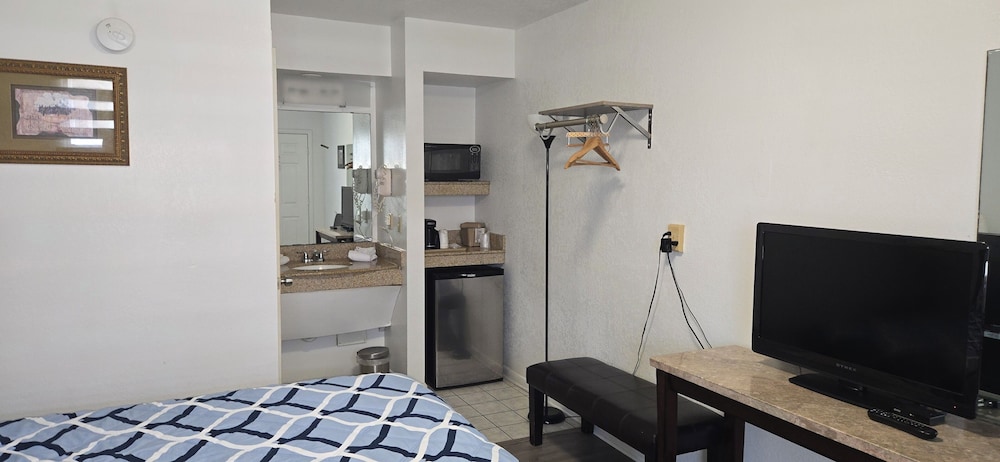 Merida Inn and Suites - photo 17