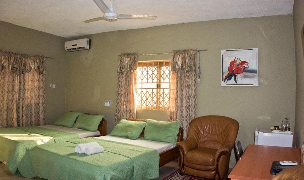 Telecentre Hotel Double Room — Konongo — photo 3