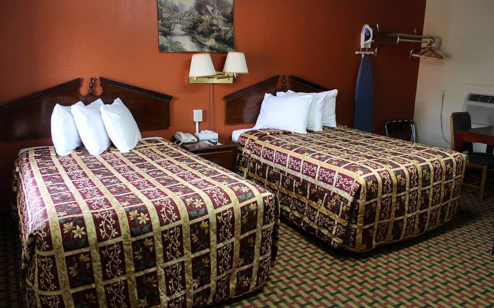 Savannah Motel - photo 10