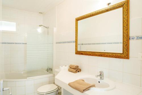 Chateau Camp del Saltre Prayssac — 4-Star Luxury Hotel in Prayssac, France