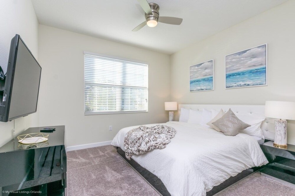 1565fd High End Champions Gate Furnished 6 bed — 4-Star Luxury Hotel in Davenport, United States