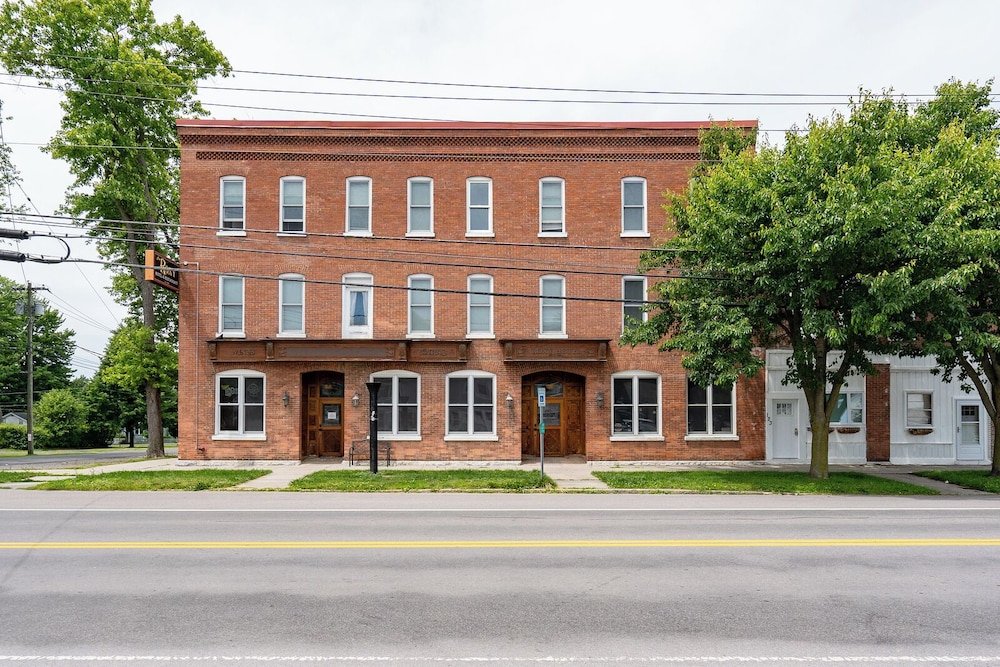 The Roxy Cape Vincent — hotel in Watertown