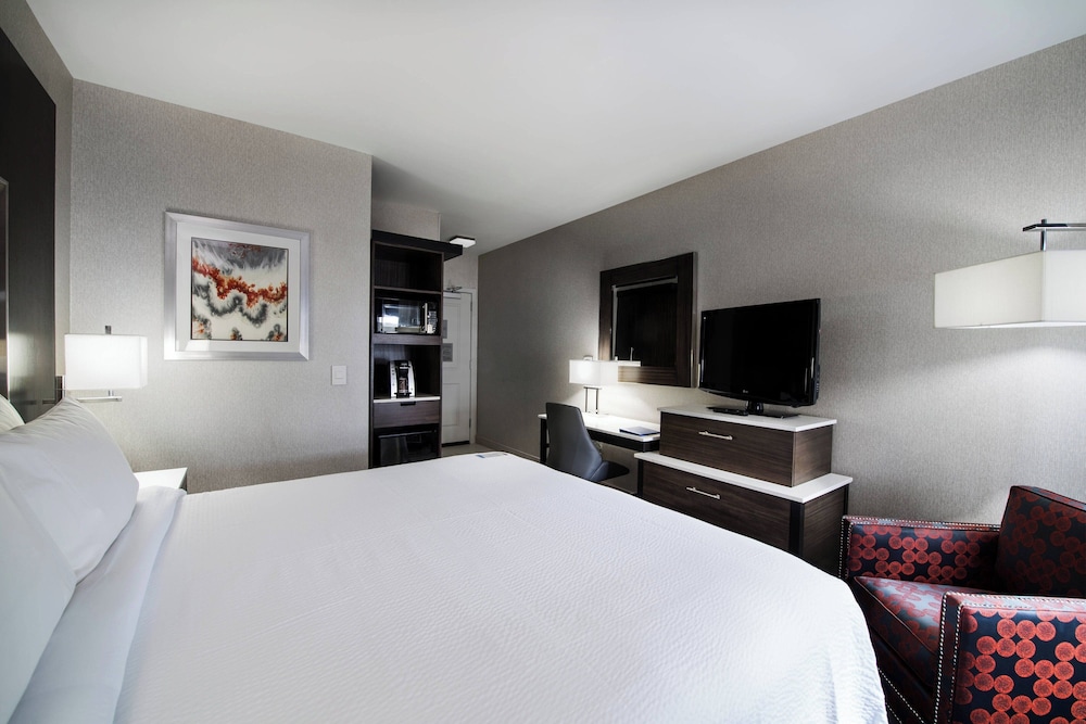Fairfield Inn & Suites Boston Cambridge - photo 13