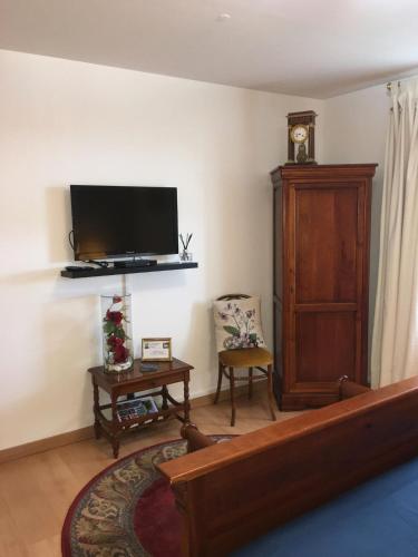 LOrangerie — hotel in Bellerive-Sur-Allier