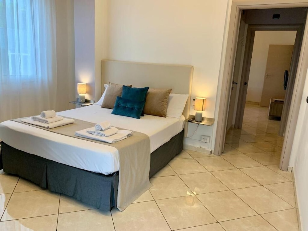 Tuanis - carbon neutral hotel in Naples