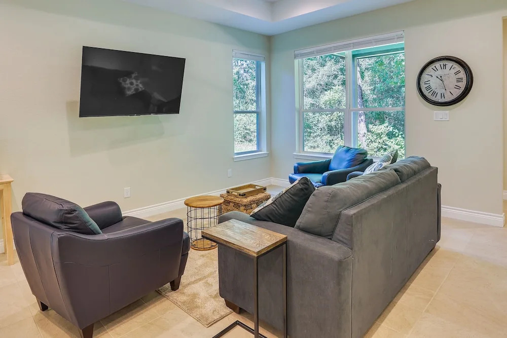 Charming Willis Hideaway Less Than 1 Mi To Lake Conroe — Willis