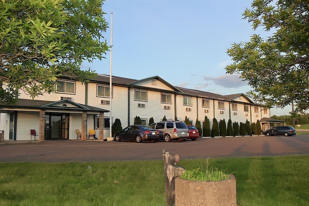 AmeriVu Inn and Suites Stanley - featured photo