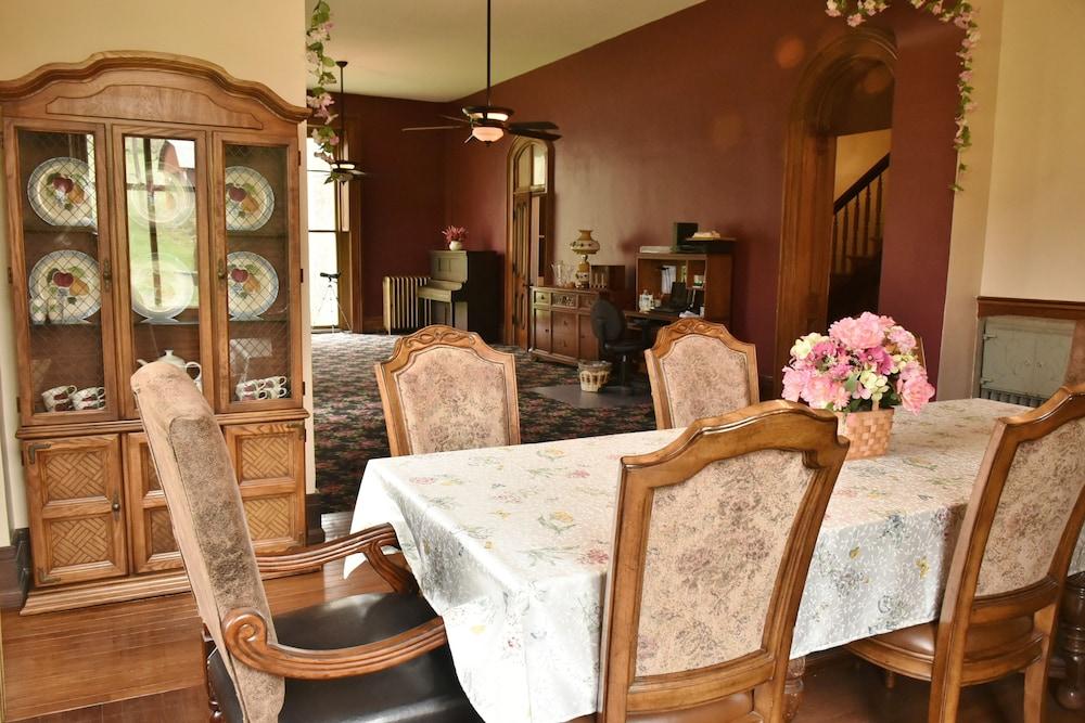 Shaw Mansion Inn - photo 13