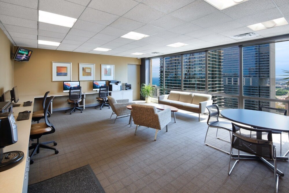 Corporate Suites Network At Columbus Plaza - photo 10