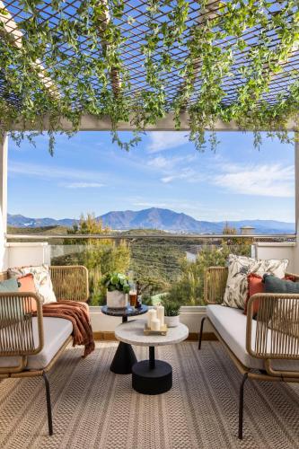 Small Oasis P&O Serviced Apartments — 4-Star Luxury Hotel in Manilva, Spain