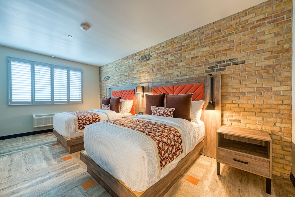 Hotel Lexen Newhall - photo 17
