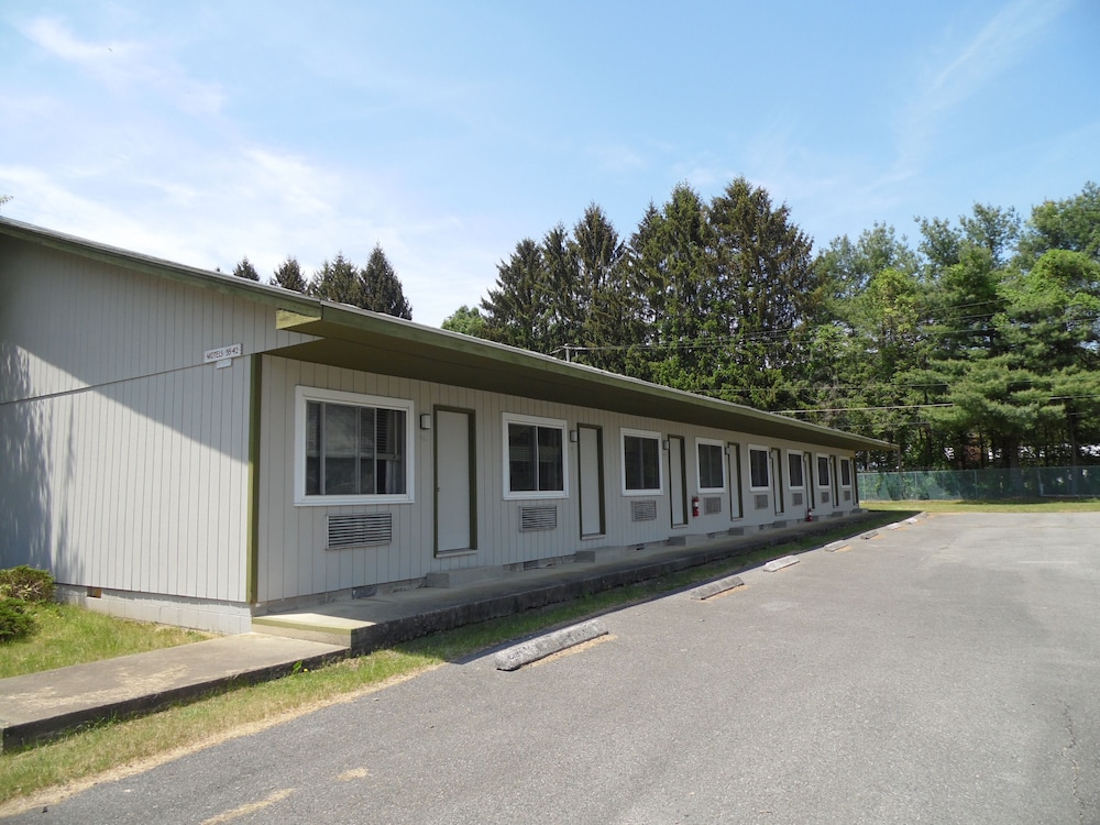 Glenwood Inn Stroudsburg - photo 35